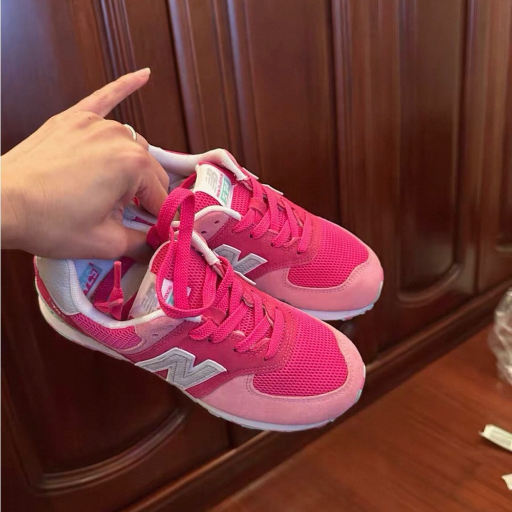 New Balance Women's Pink Sneakers